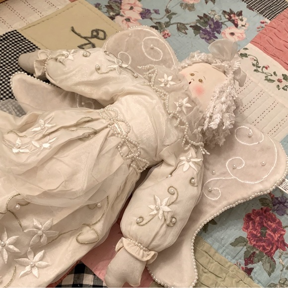 Soft Sculpture Angel Doll Christmas - Picture 3 of 10